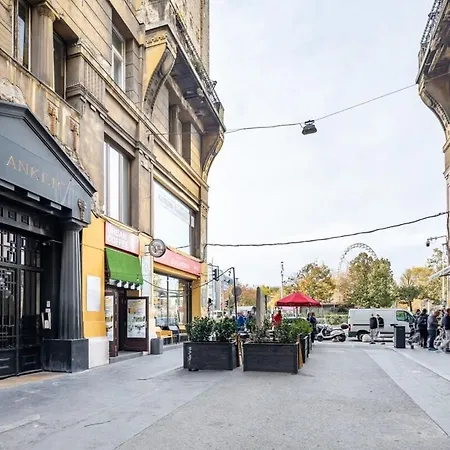 Lägenhet Super Convenient Budapest